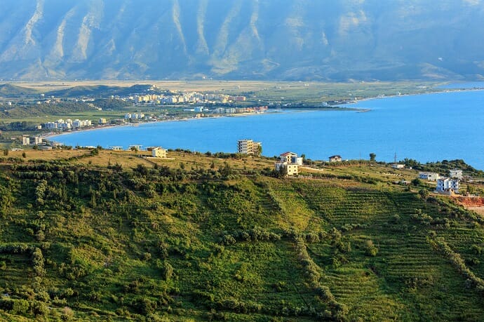 trasferirsi in Albania