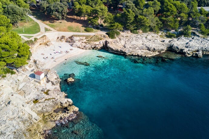 Havajsko Beach, Pola